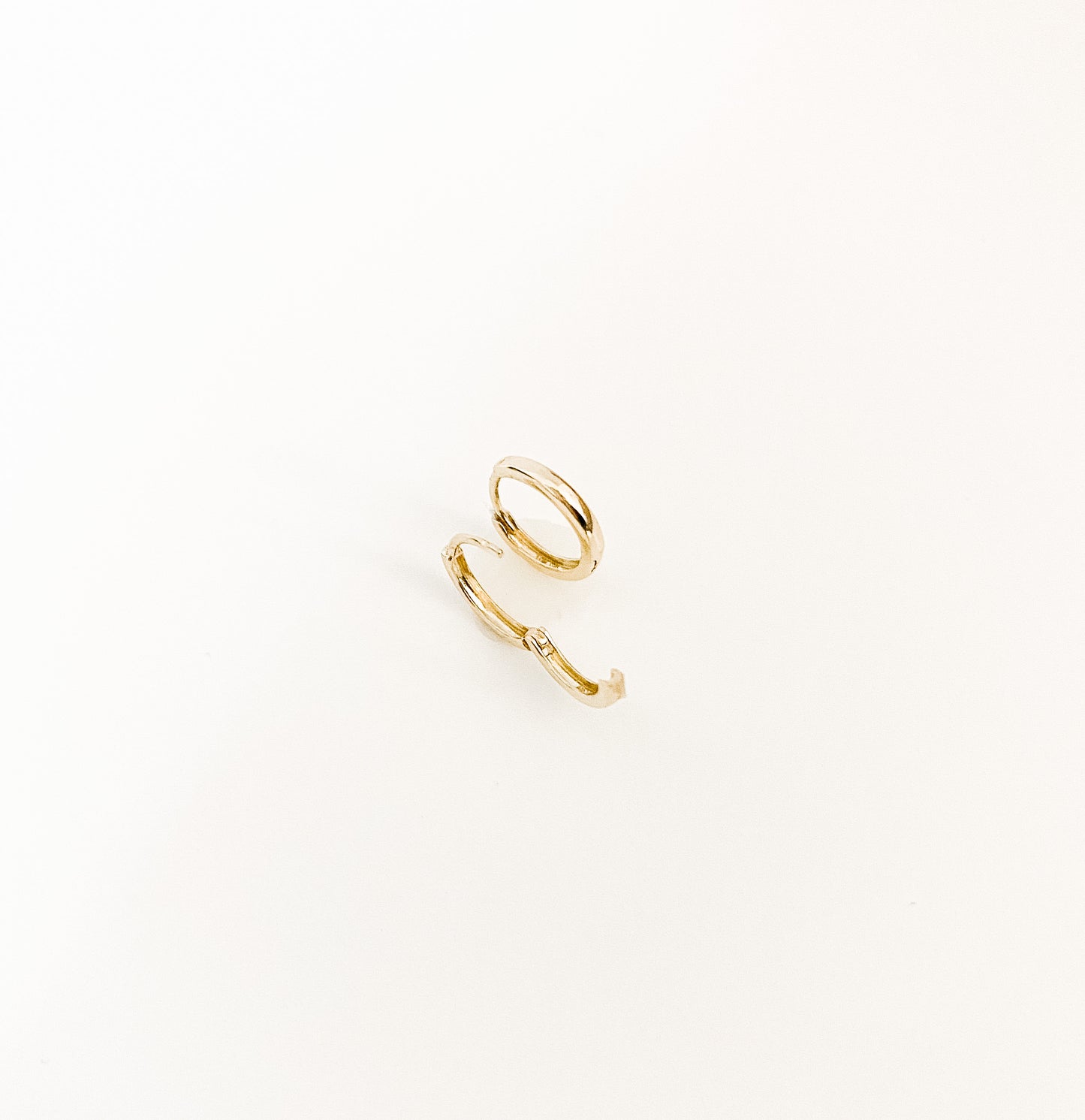 Huggie Hoops
